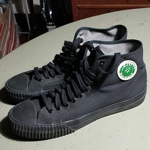 P.F. Flyers black size 12